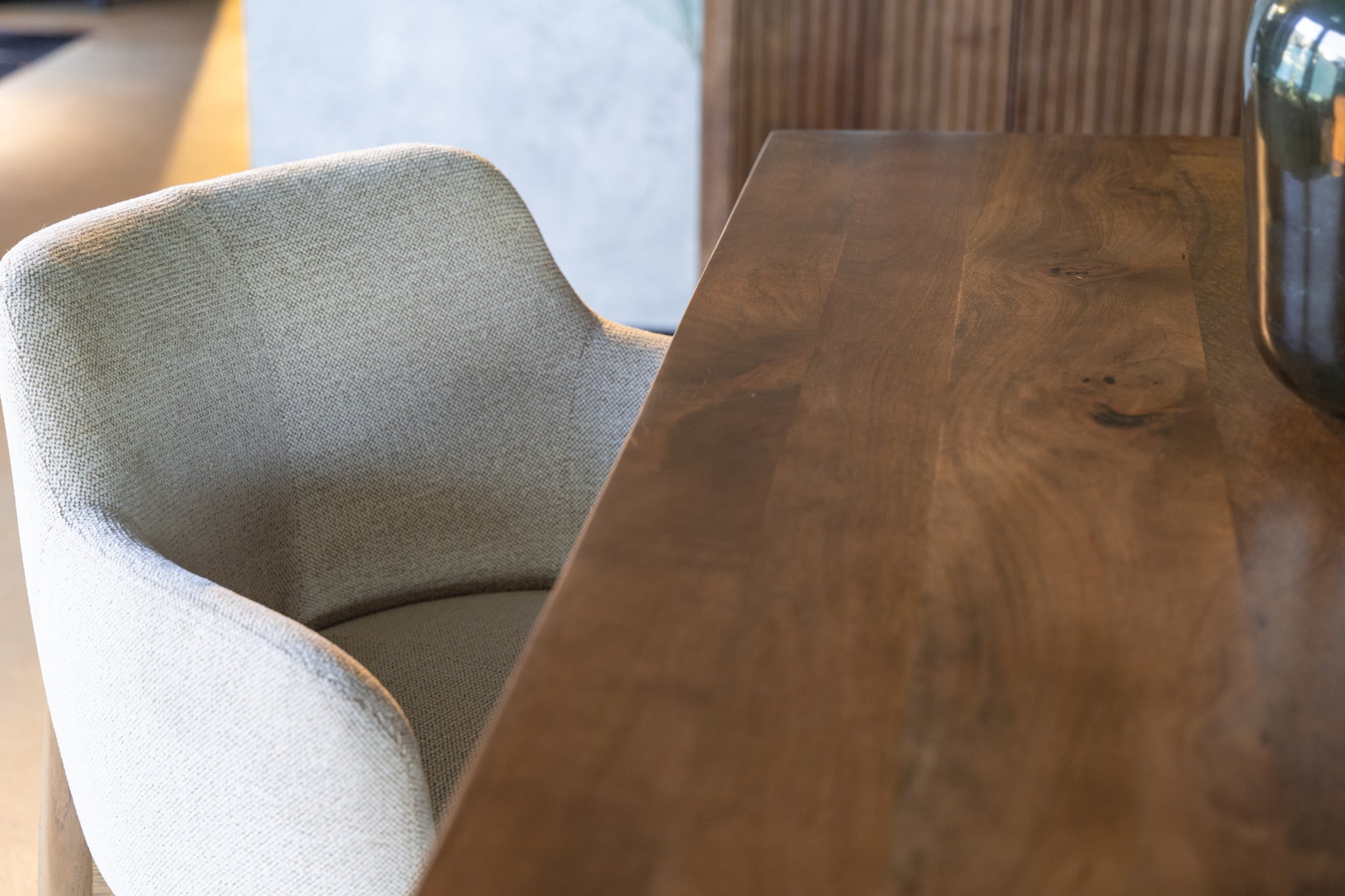 Eettafel vintage stijl walnoot kleur 180cm en 220cm