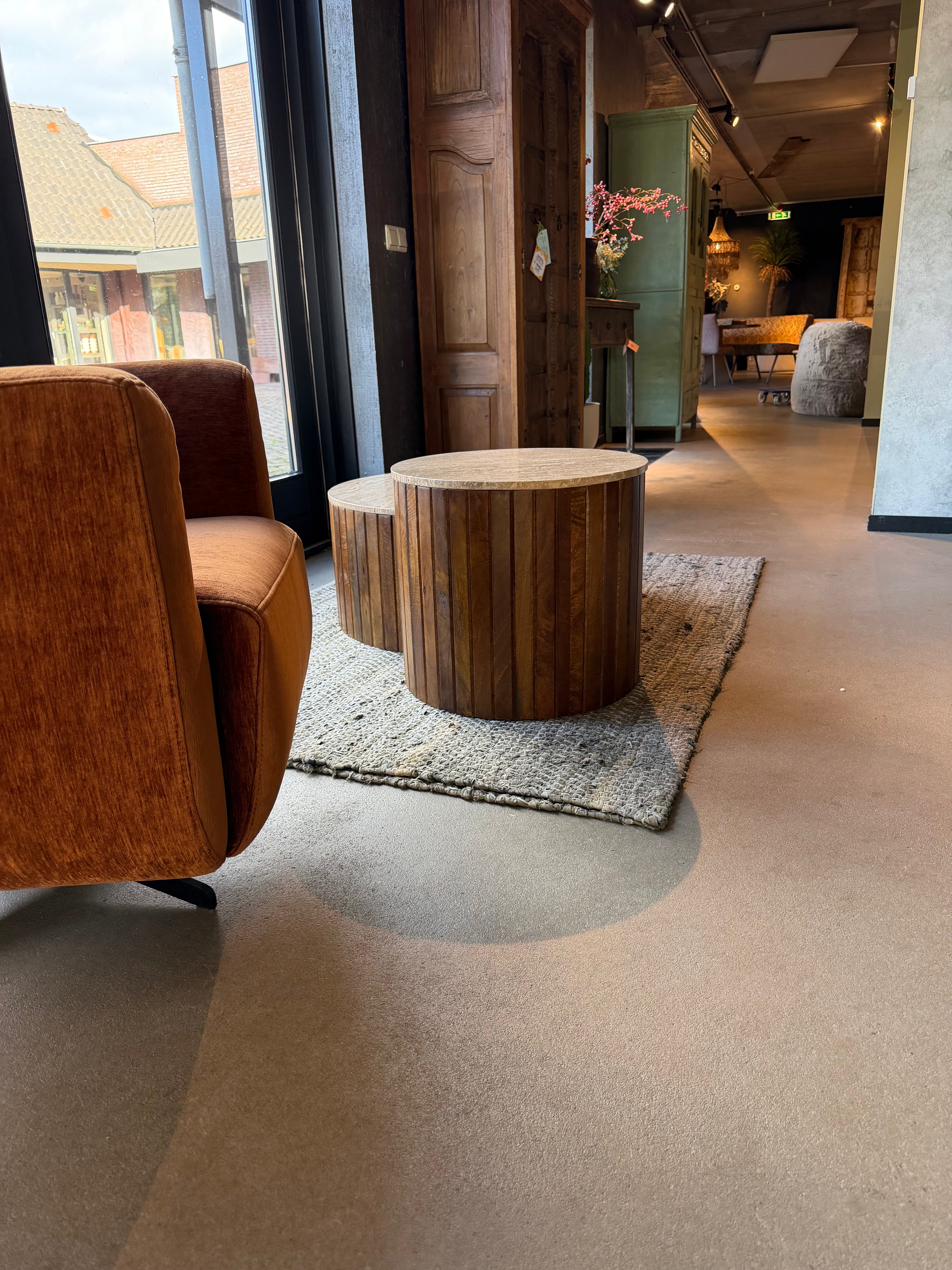 Salontafelset Tirlot