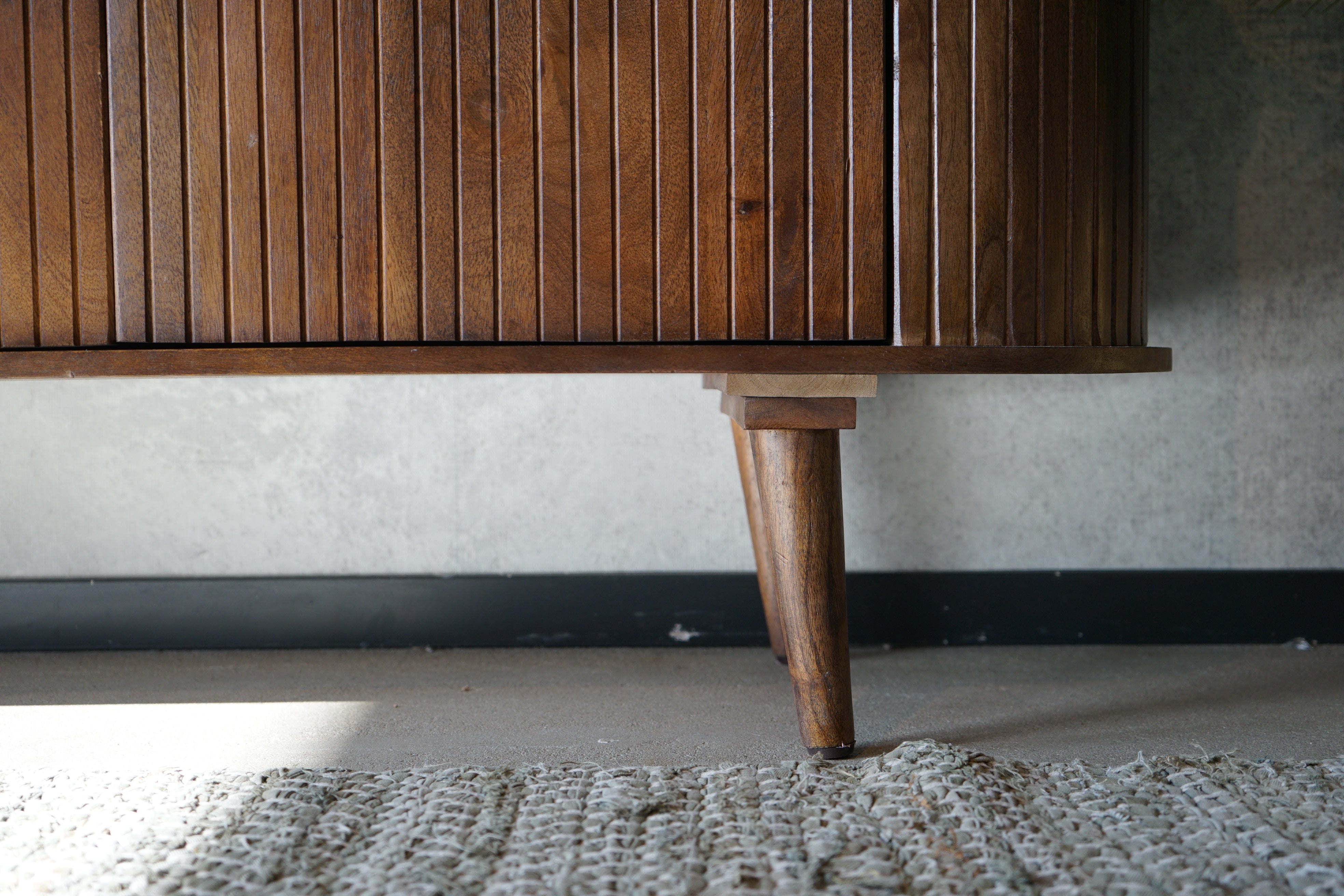 Dressoir Anjuna 160cm travertine top