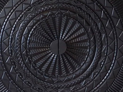 Kast met houtsnijwerk Sofia