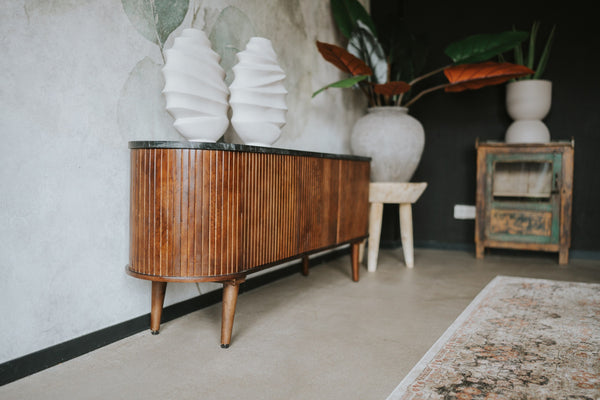 Televisiemeubel Scandinavische stijl walnoot Anjuna met marmer 160 cm