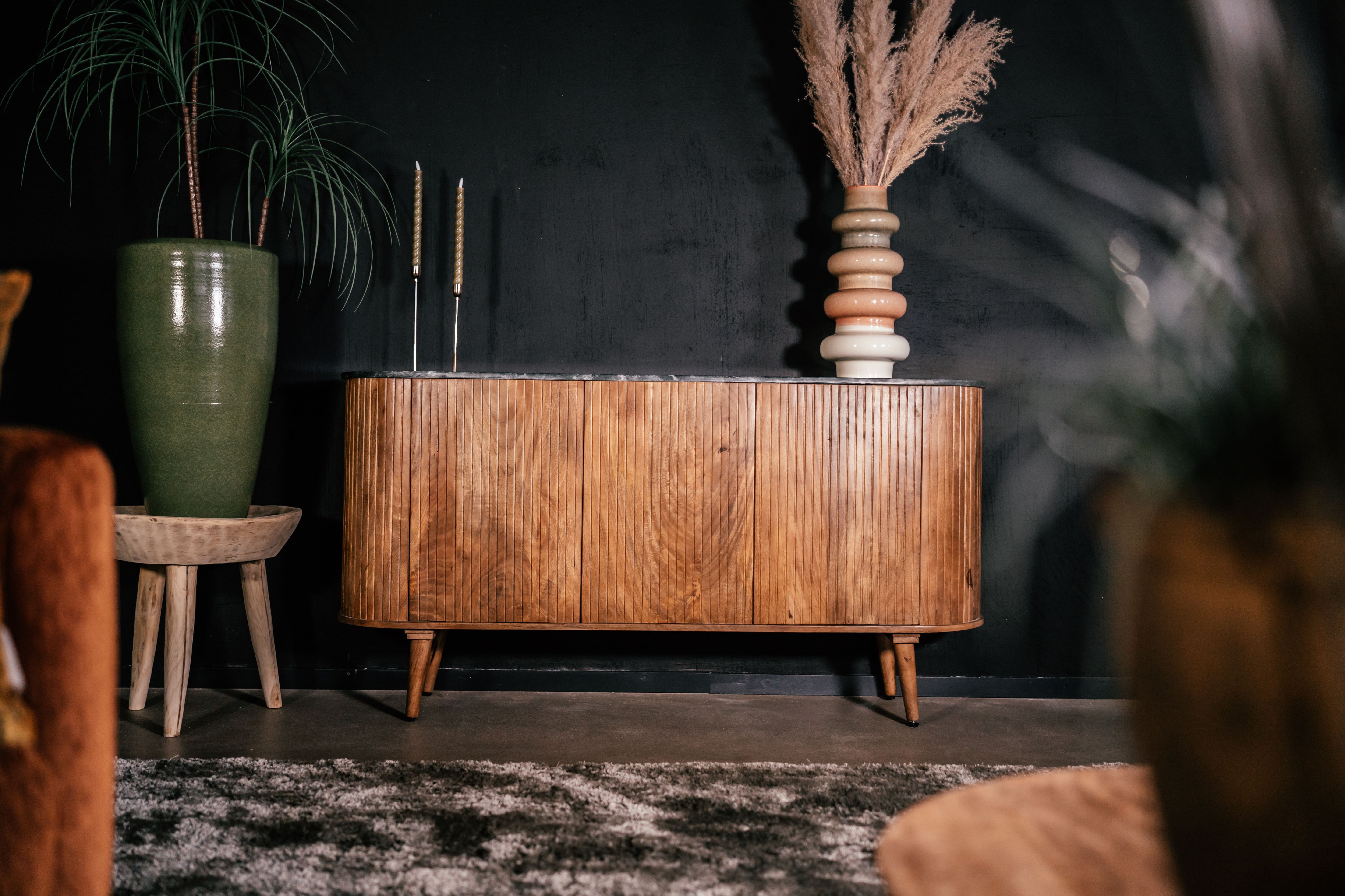 Dressoir vintage stijl walnoot Anjuna met marmer 160 cm