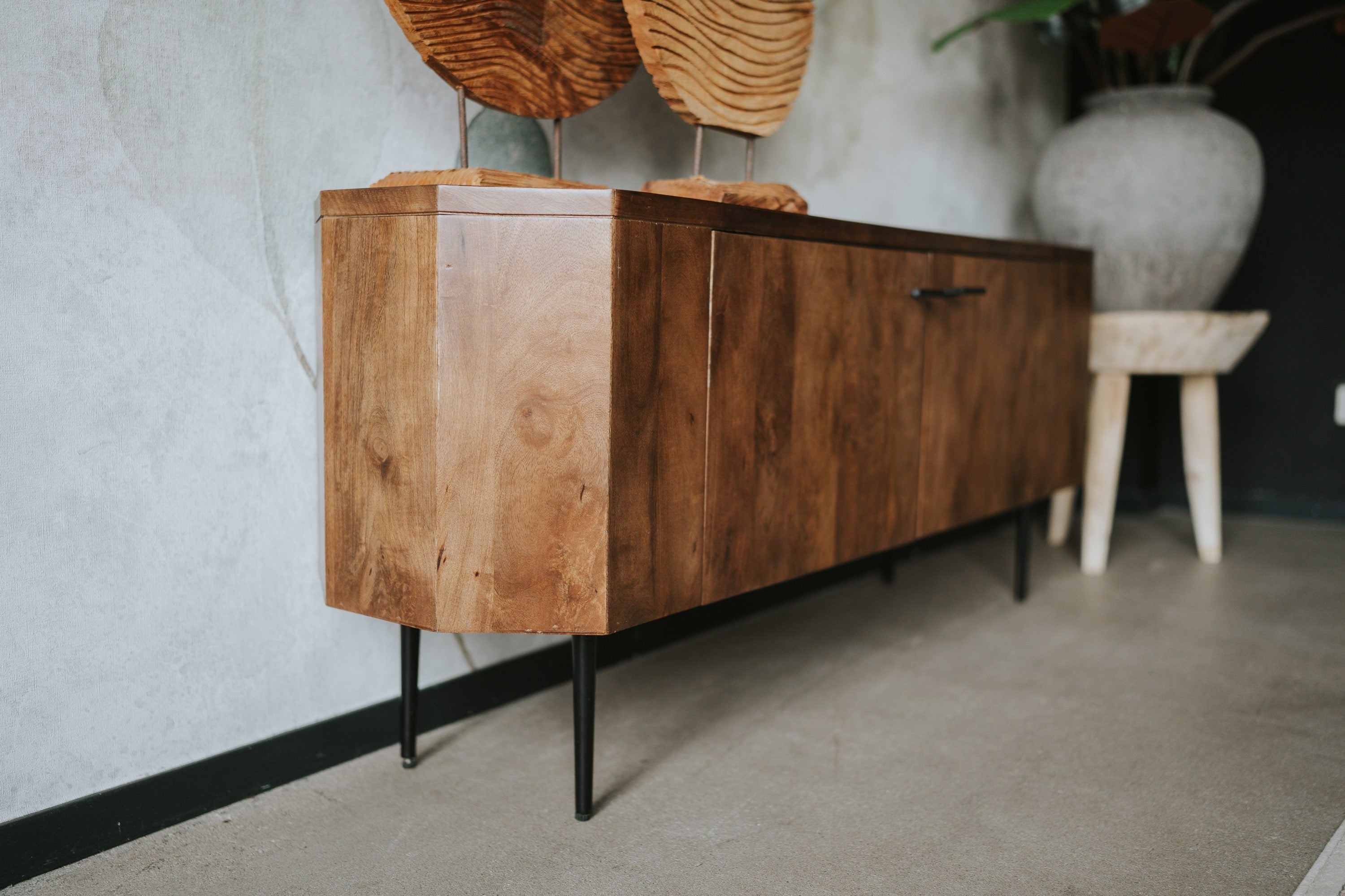 Televisiemeubel Scandinavische stijl Candolim met marmer 150 cm