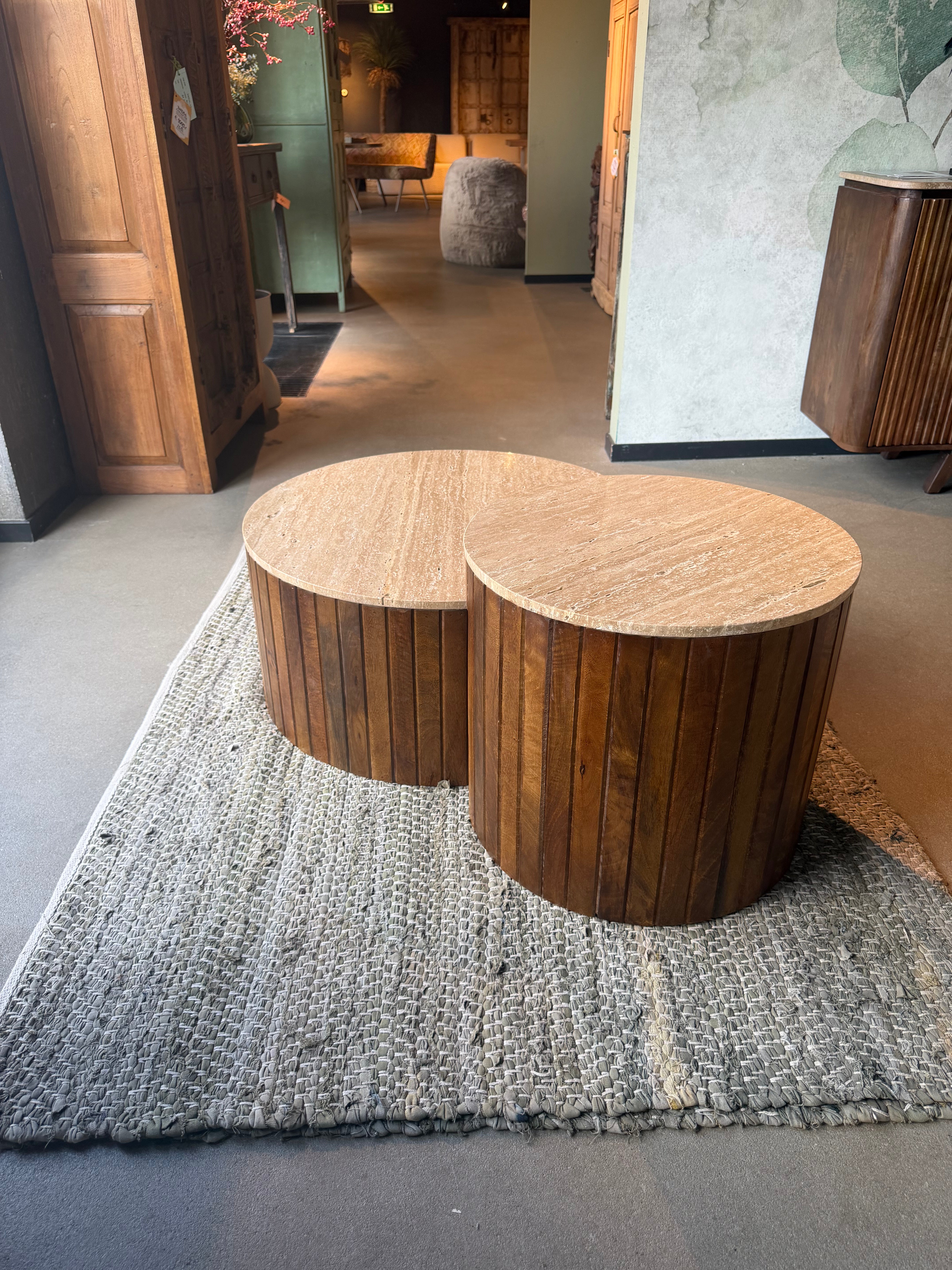 Salontafelset Tirlot